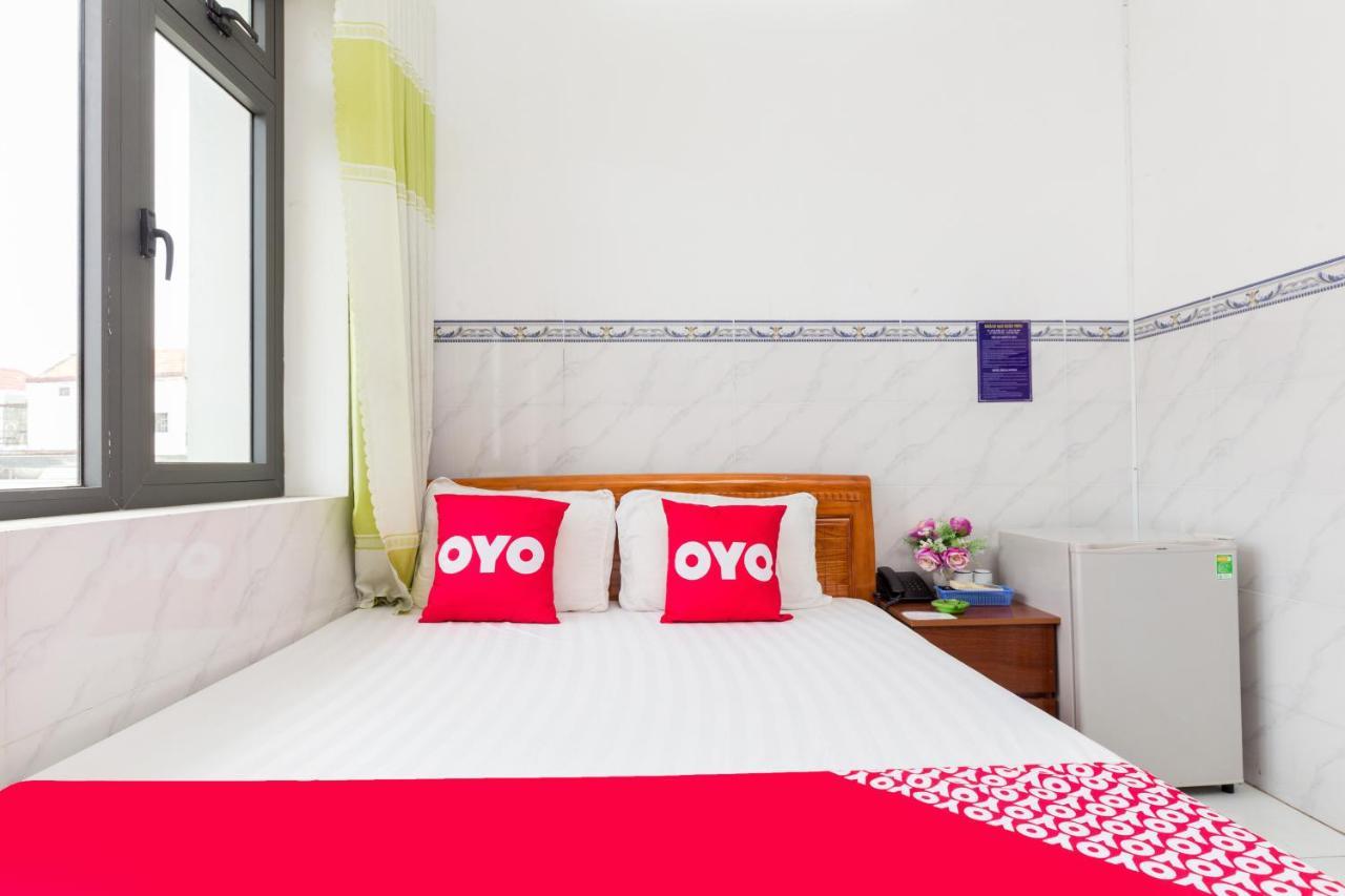 Hotel Reddoorz Near Bau Cat